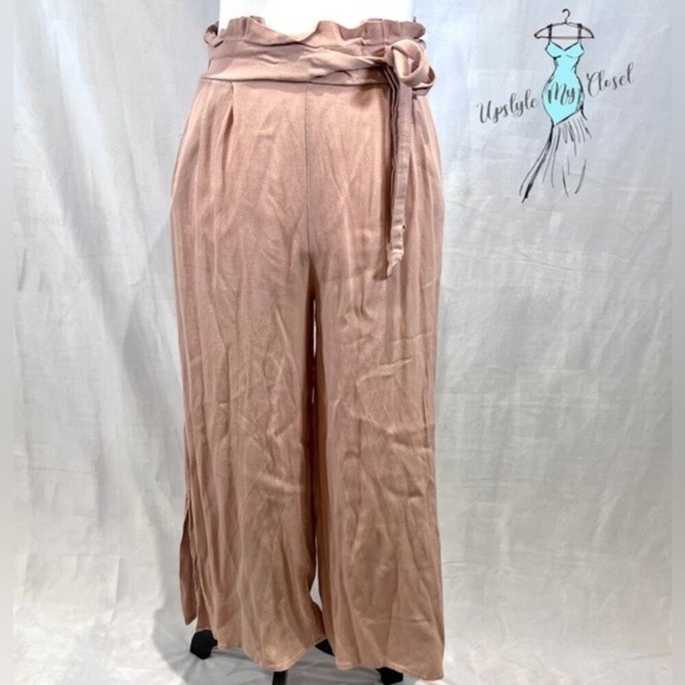 Molly Green blush wide leg pants size medium